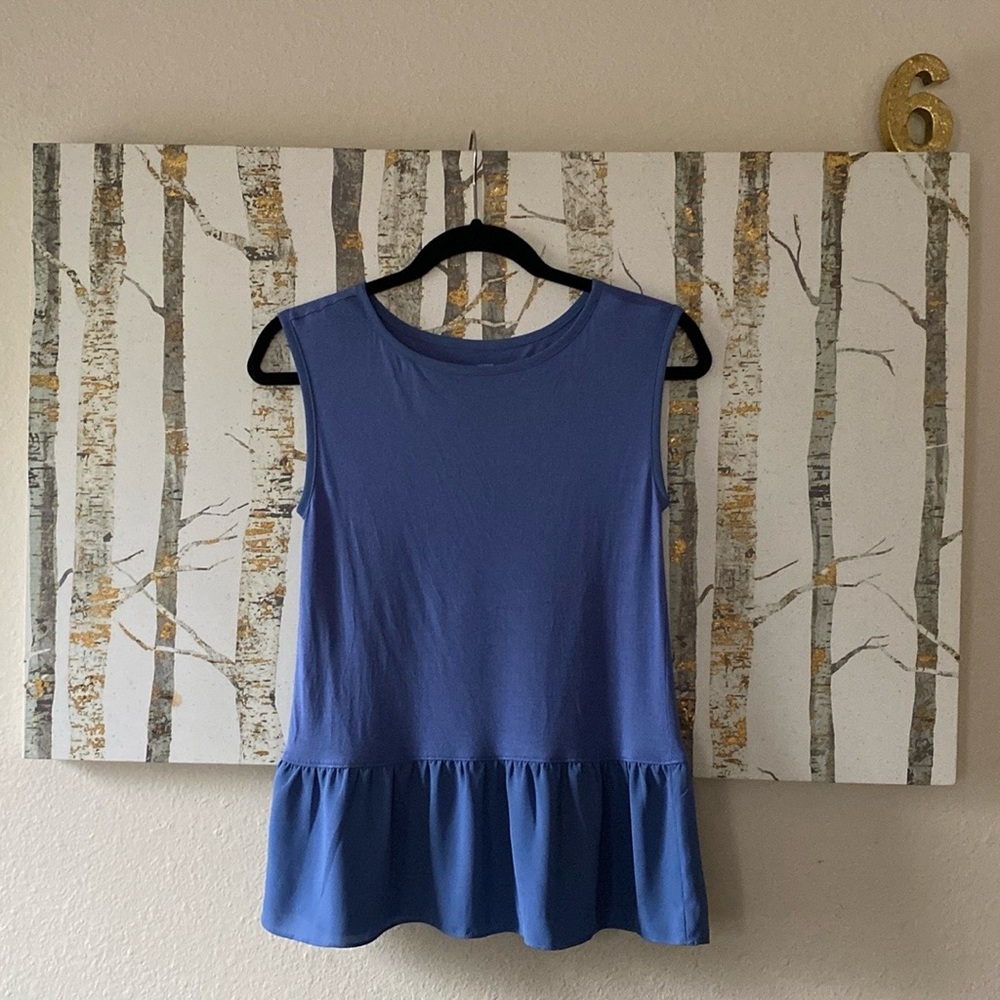 Anne Taylor LOFT shell tank XS